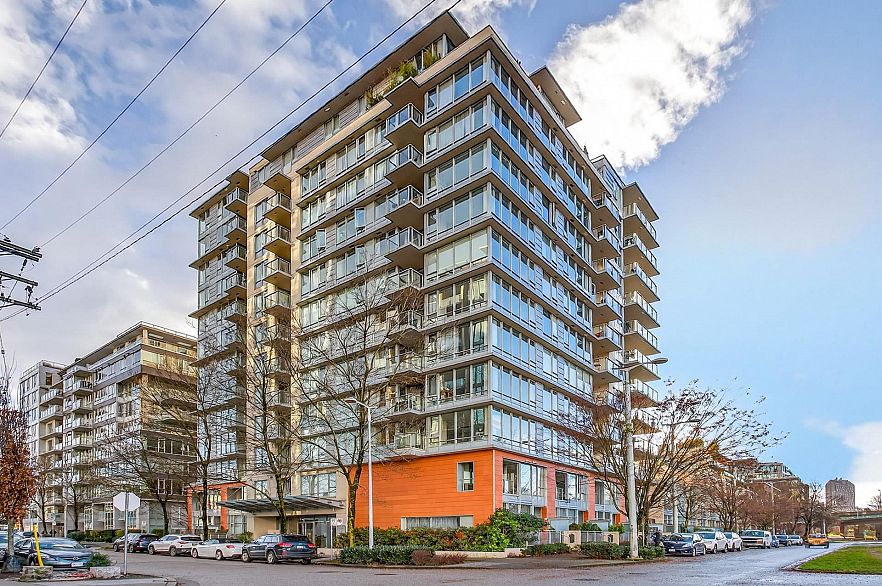 502 1833 Crowe Street