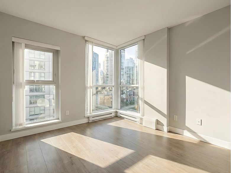 1102 1318 Homer Street