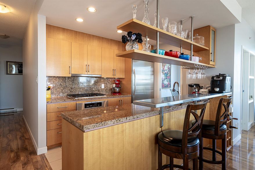 3601 1438 Richards Street