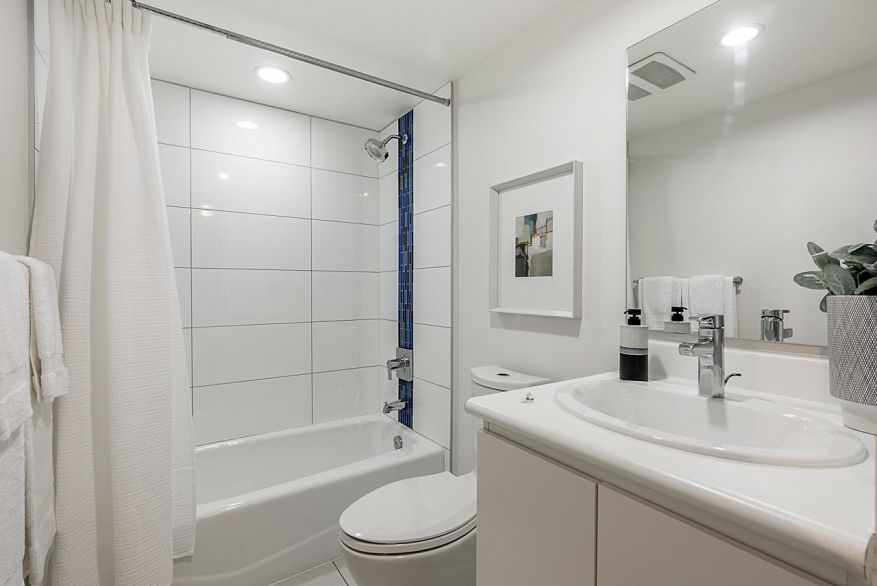 1011 66 W Cordova Street