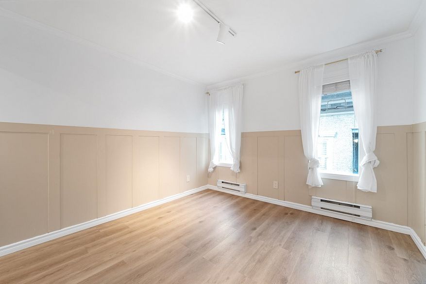 1407 Pendrell Street