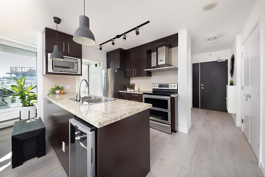 3705 188 Keefer Place