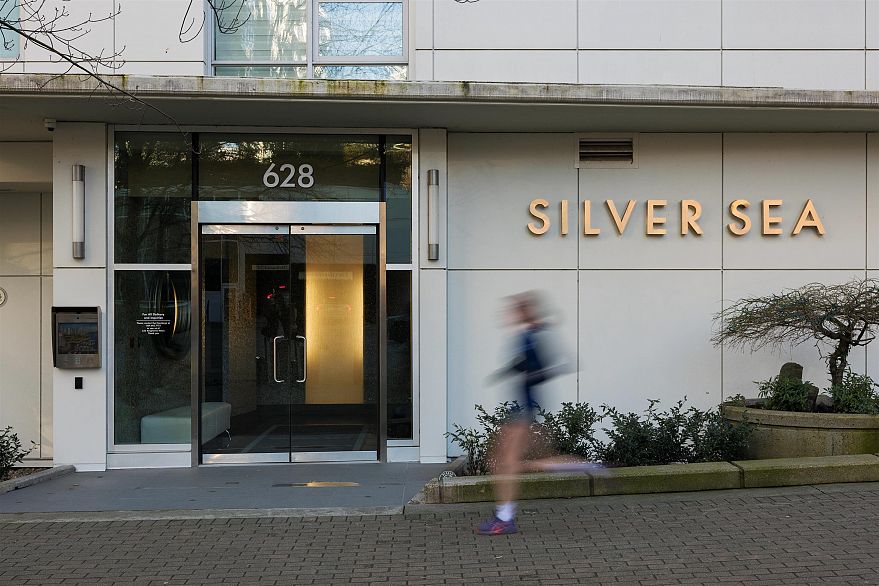 805 628 Kinghorne Mews