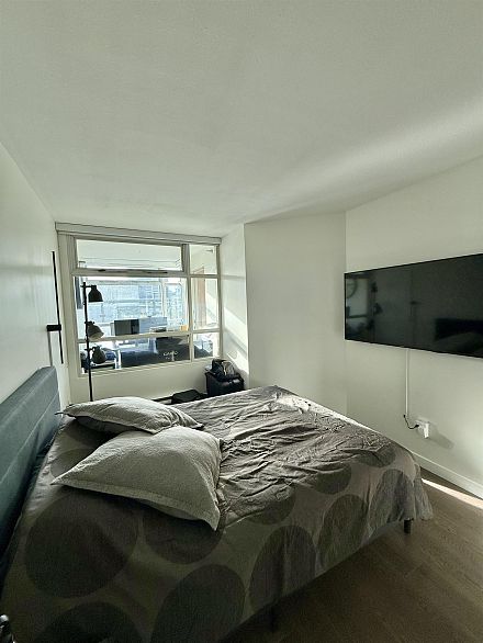 1701 438 Seymour Street