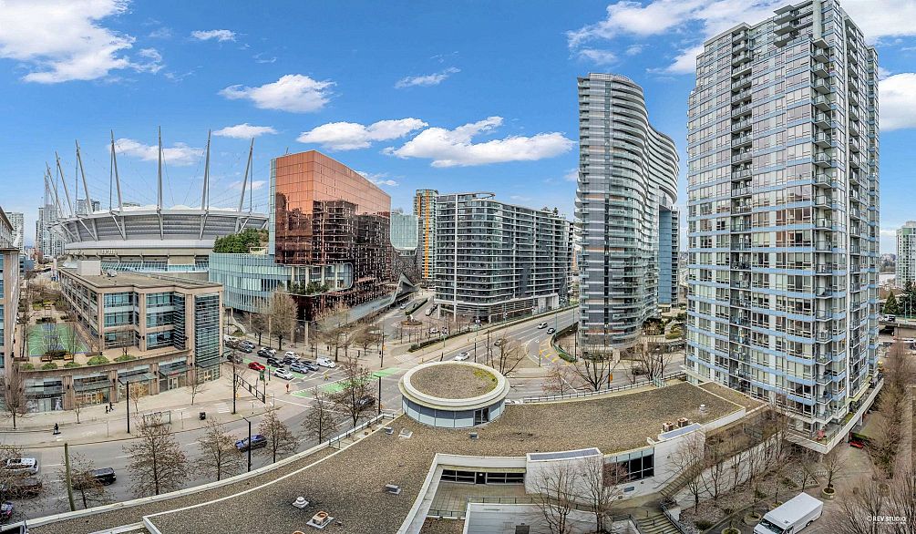 1202 928 Beatty Street