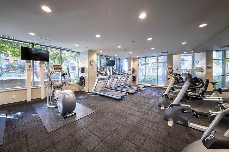 3705 188 Keefer Place