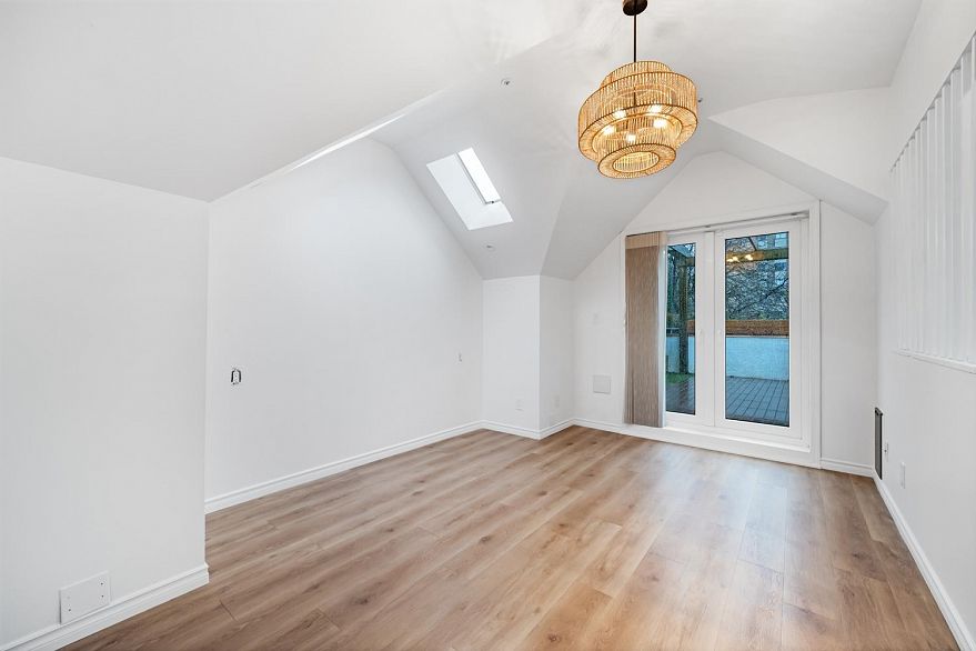 1407 Pendrell Street