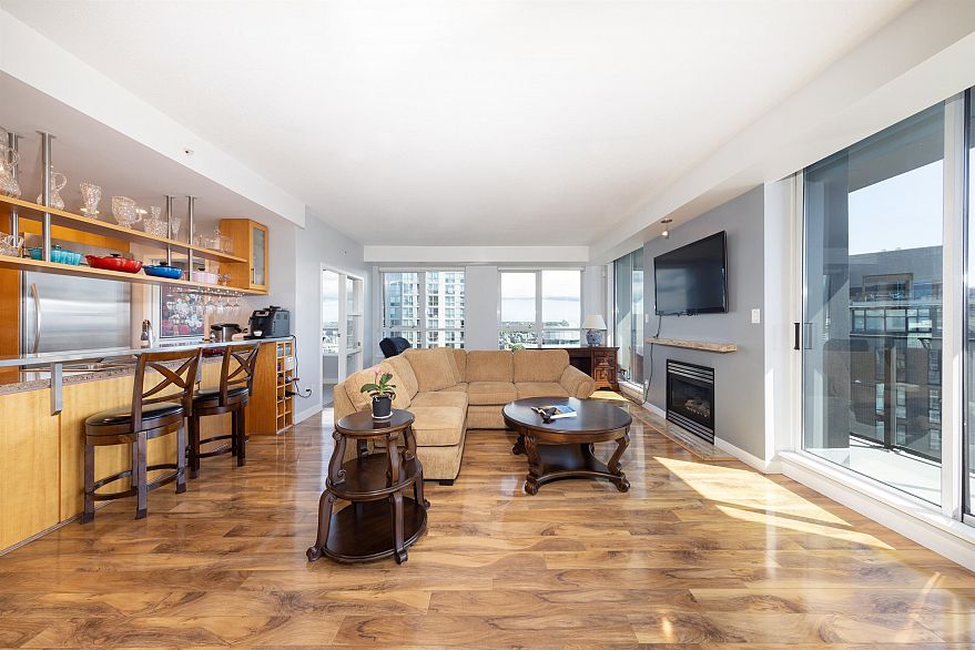 3601 1438 Richards Street