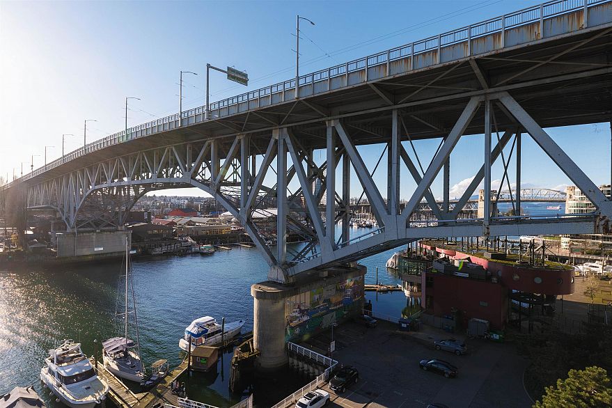 805 628 Kinghorne Mews