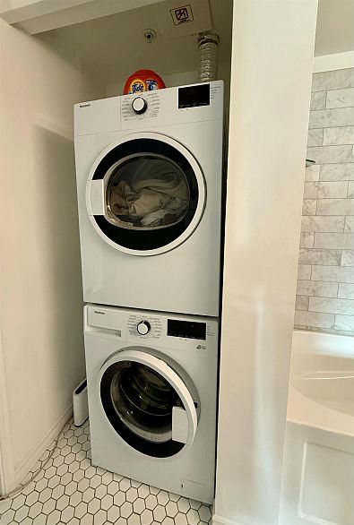 1701 438 Seymour Street