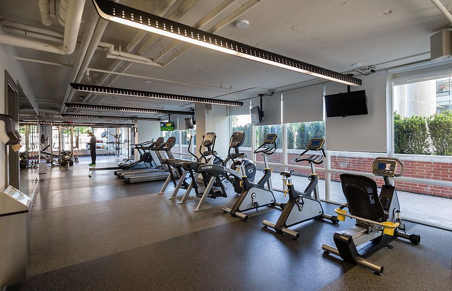 613 1618 Quebec Street