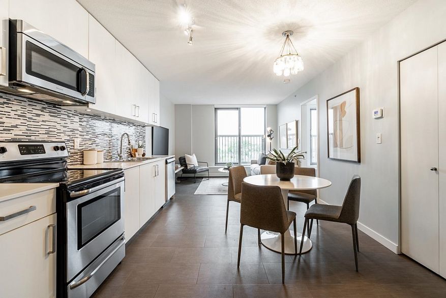 1011 66 W Cordova Street