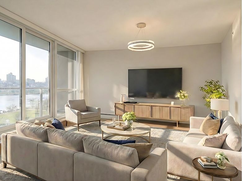 1102 1318 Homer Street