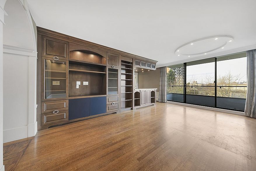 501 2370 W 2nd Avenue