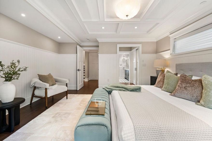 993 Broughton Street