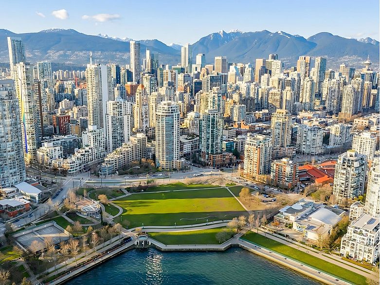 1102 1318 Homer Street