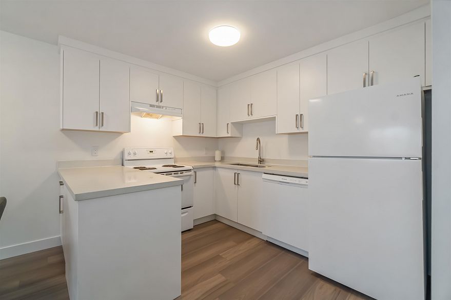 309 2928 Commercial Drive