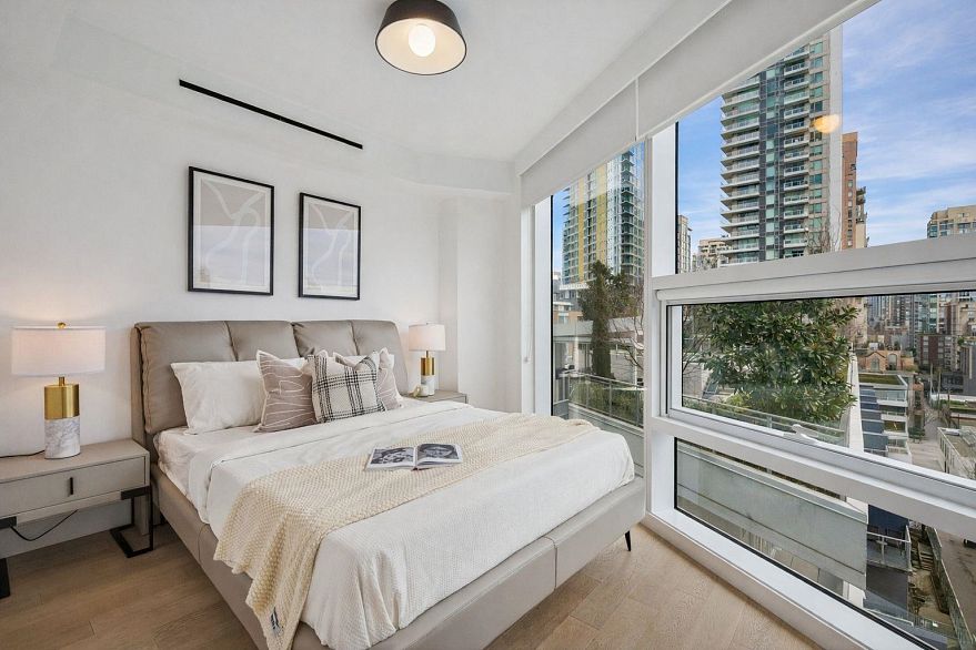 1103 499 Pacific Street