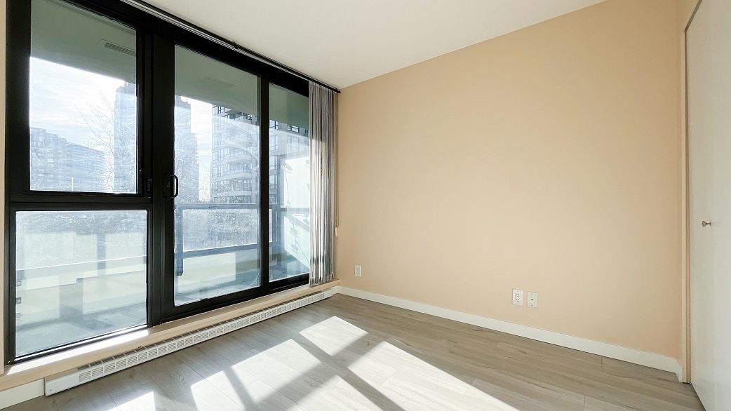 407 928 Homer Street