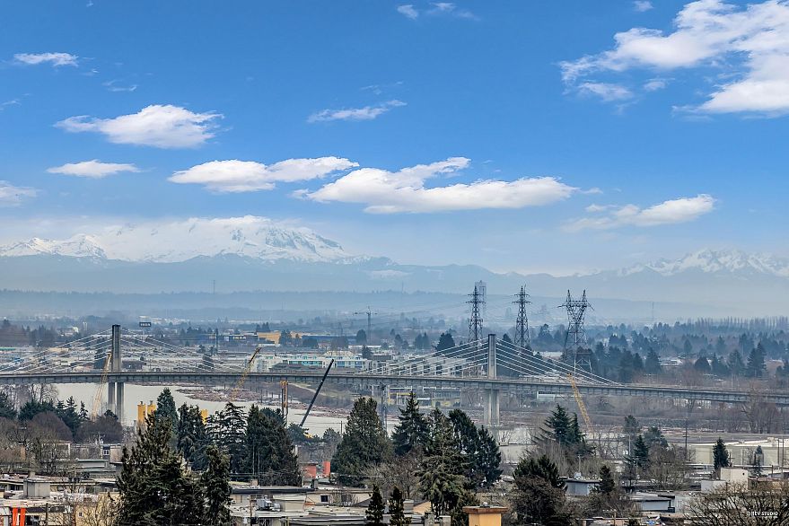 805 8415 Granville Street