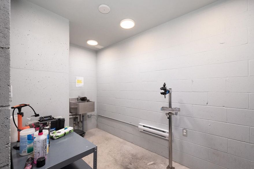 3206 1111 Richards Street