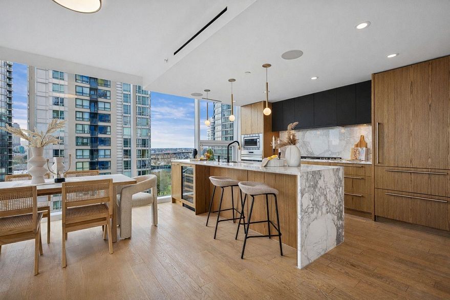 1103 499 Pacific Street