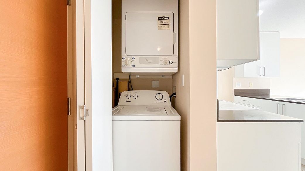 407 928 Homer Street