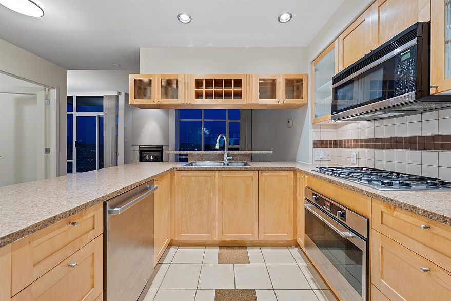 3002 1483 Homer Street