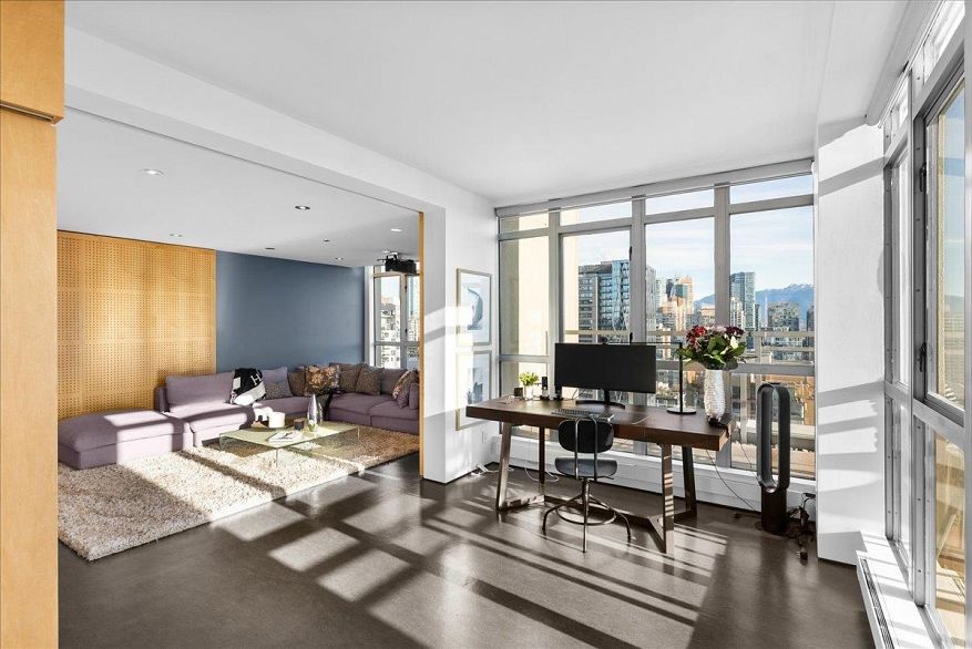 PH 2801 1238 Richards Street