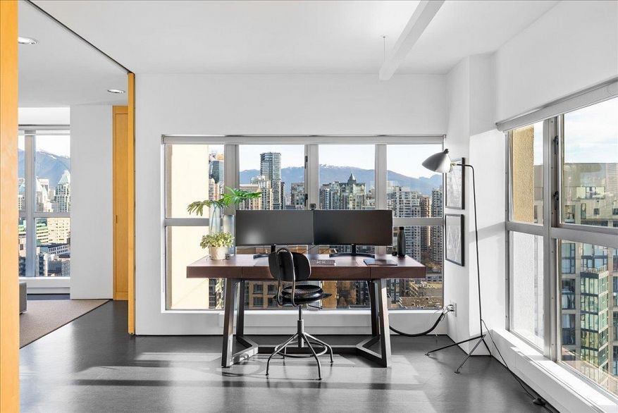 PH 2801 1238 Richards Street