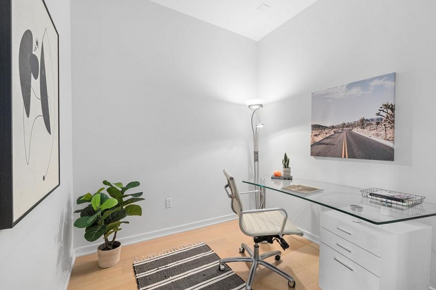 302 1625 Manitoba Street