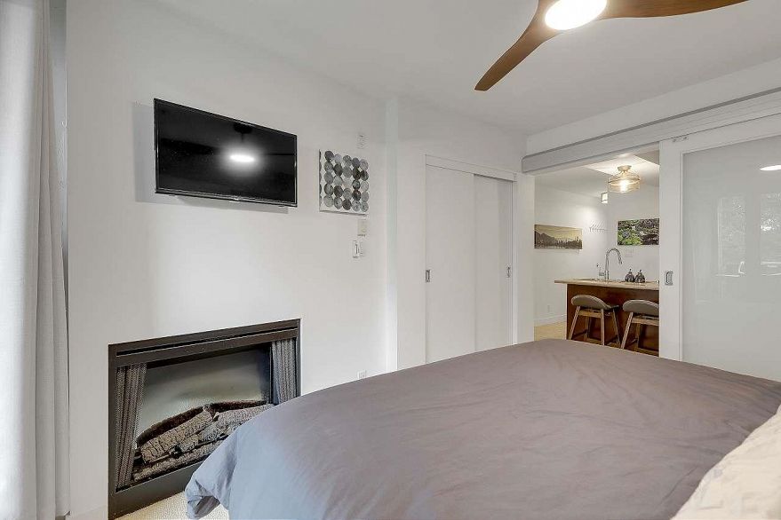 303 2525 Blenheim Street