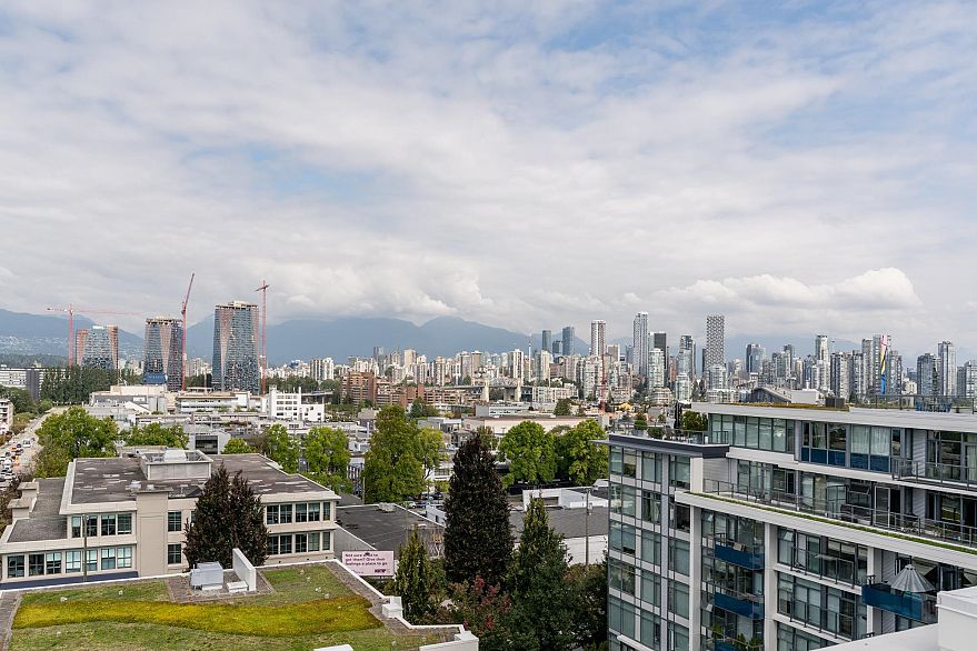 202 1777 W 7th Avenue