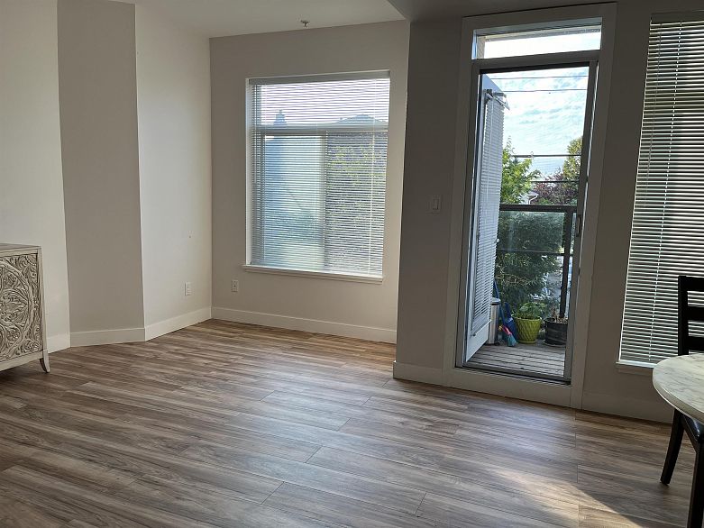 204 5649 KING'S ROAD ROAD, Vancouver BC V6T 1K9