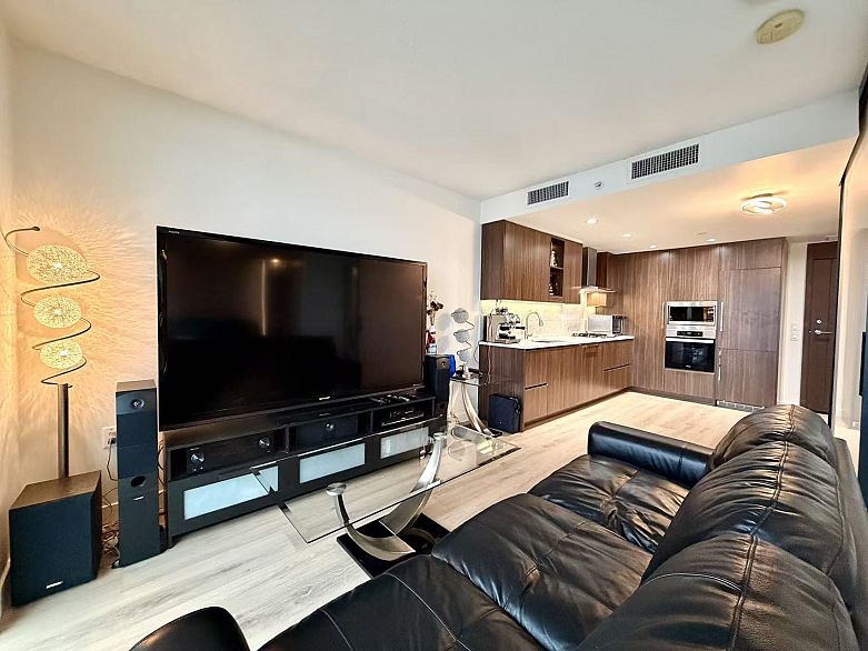 2812 89 Nelson Street