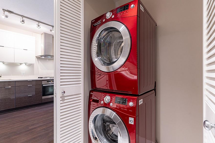 202 1777 W 7th Avenue