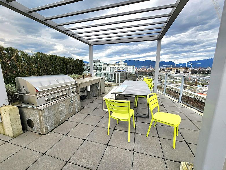 909 180 E 2ND AVENUE, Vancouver BC V5T 0K4