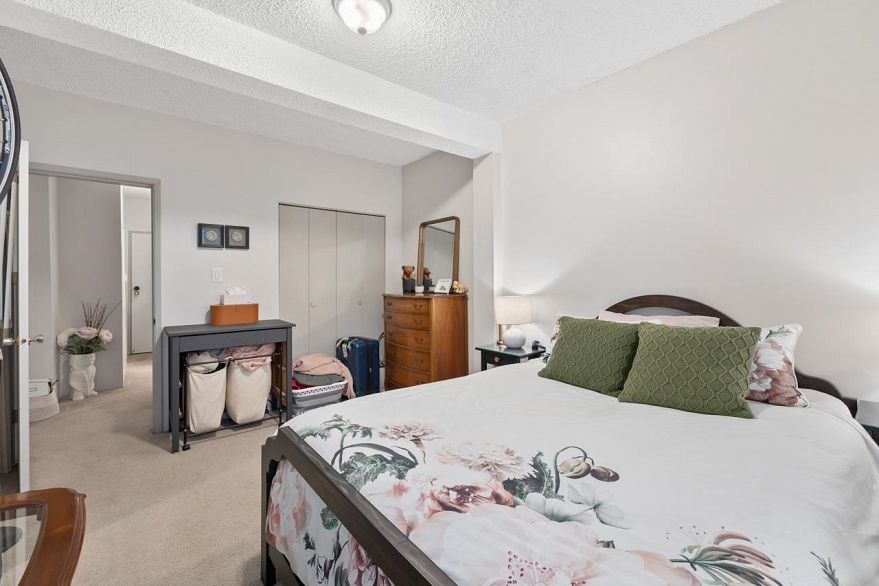 318 1655 Nelson Street