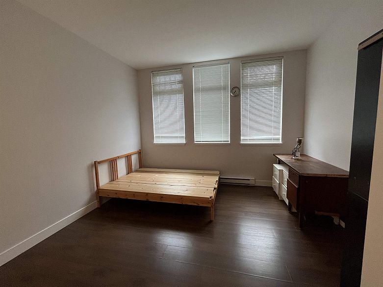 204 5649 KING'S ROAD ROAD, Vancouver BC V6T 1K9