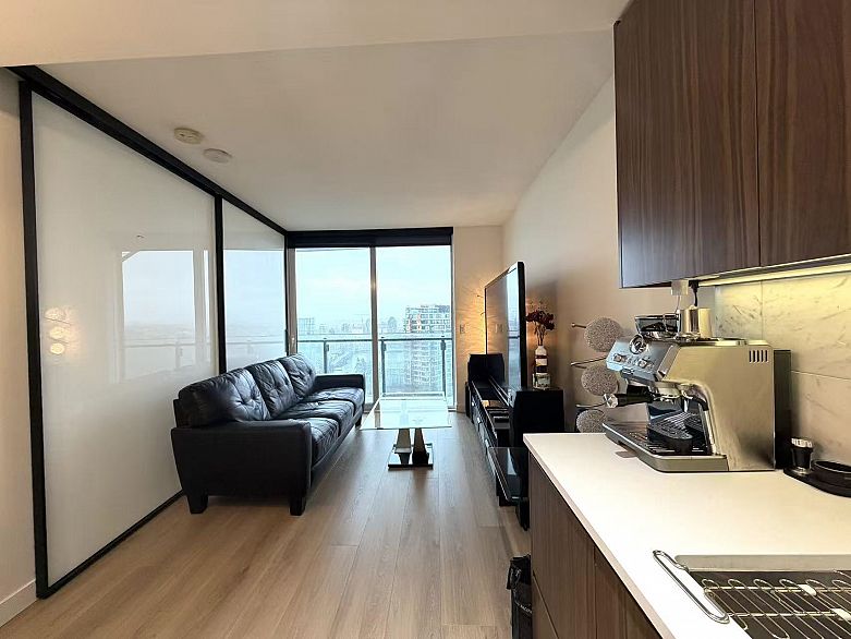 2812 89 Nelson Street