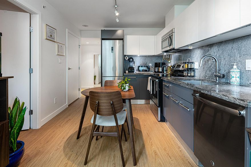 601 188 Keefer Street