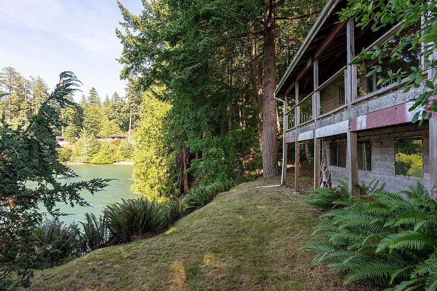 1558 Mount Gardner Road