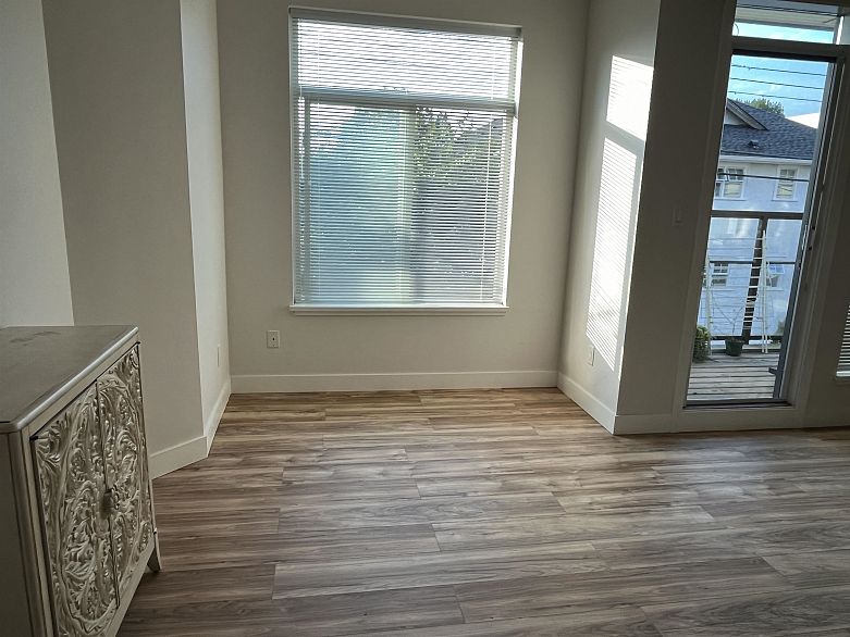 204 5649 KING'S ROAD ROAD, Vancouver BC V6T 1K9