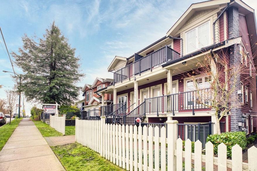 201 4577 Slocan Street