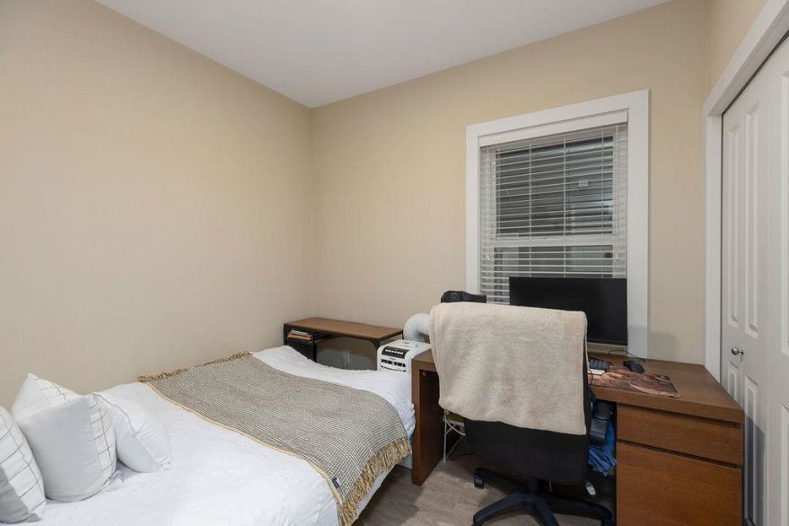 201 4577 Slocan Street