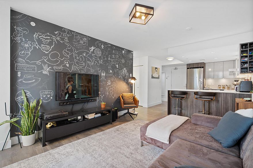 1609 1788 Columbia Street