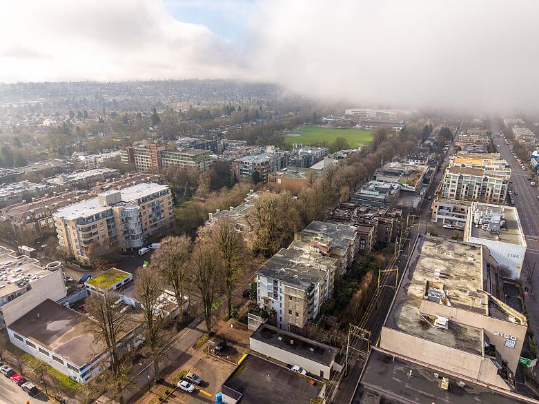 504 2137 W 10th Avenue