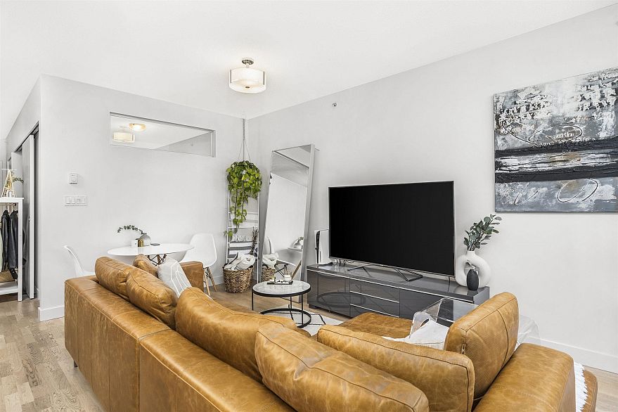 3XX 250 E 6TH AVENUE, Vancouver BC V5T 0B7