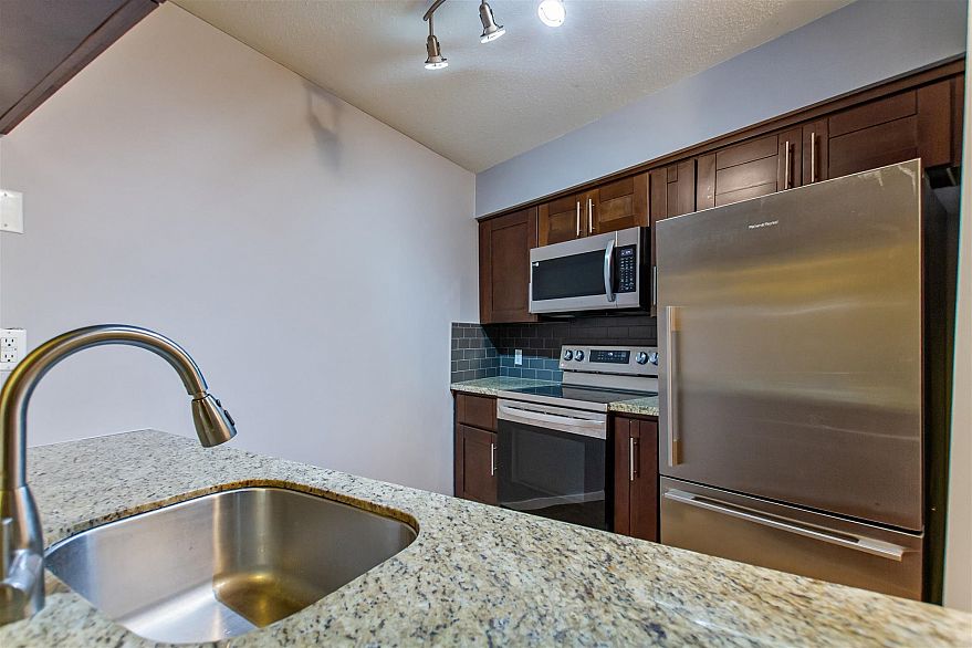 201 2222 Prince Edward Street