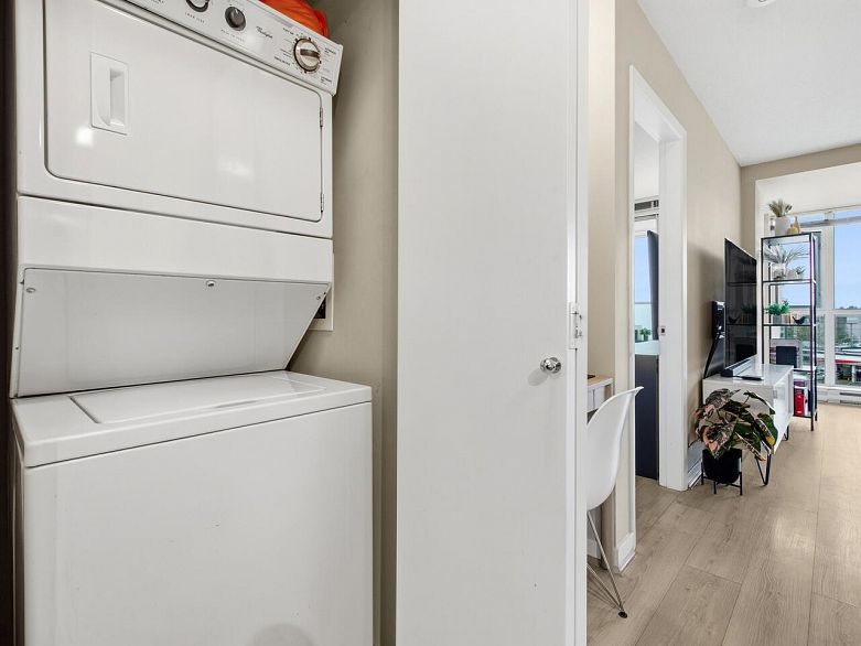 607 2770 Sophia Street